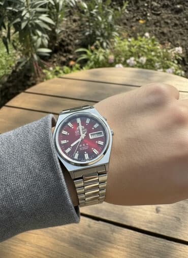 Qol saatı, Orient, rəng - Qırmızı