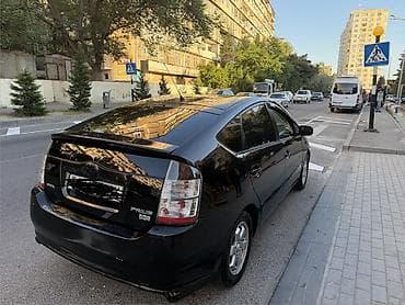 Nəqliyyat: Toyota Prius: 1.5 l | 2006 il Hetçbek — 4