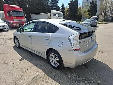 masin ucun bantik: Toyota Prius: 1.8 l | 2010 il — 4