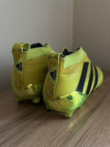 Butslar: Butslar Adidas, Ölçü: 42, İşlənmiş — 3