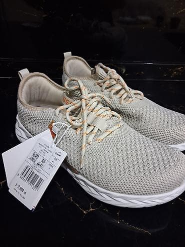 US Polo Assn. kişi idman ayaqqabısı - Model: USPA brendi, yan hissədə