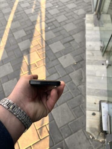 Видеоигры и приставки: Blackberry Q10, цвет - Черный, Кнопочный — 3