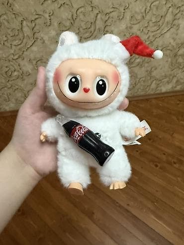 tapança oyuncaq: Pop Mart The Monsters seriyasından Coca-Cola temalı kolleksiya — 1