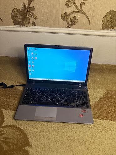 Samsung Notbuk hecseyi isleyir windows 10 sistem 8GB ram 320Gb Yadasi