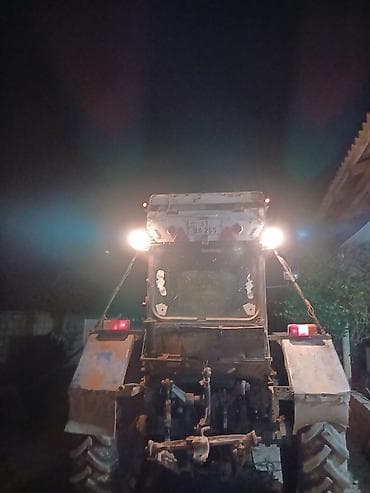 traktor k701: Mavi rəngli təkərli kənd təsərrüfatı traktoru Texniki xüsusiyyətlər — 3