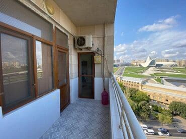 tam temirli menziller: Nərimanov metrosunun yaxınlığında Heydər Əliev mərkəzinə yaxın Trump — 9