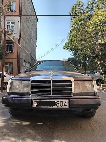 ravon 2: Mercedes-Benz E 230: 2.3 l | 1990 il Sedan — 5