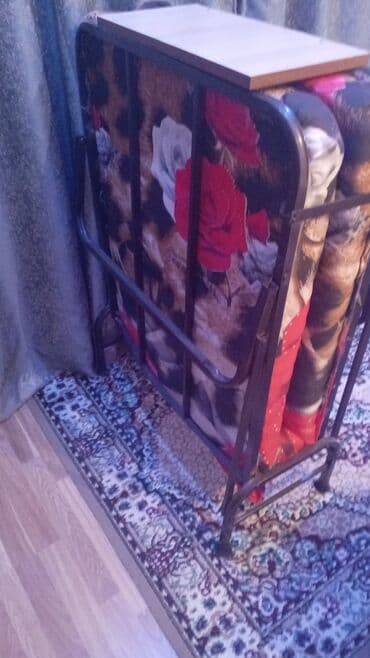 стол компьютерный складной трансформер: Б/у, Раскладушка с матрасом — 2