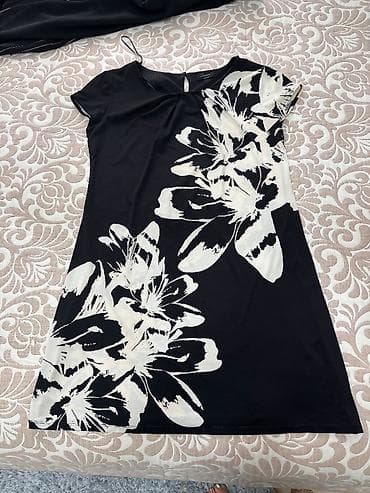 Костюмы: Hammısı 50 Azn. Tək tək isə 15 azn Qadın geyim dəsti – şık, ofis və — 6