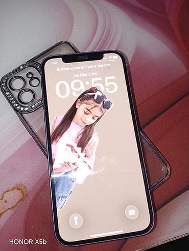 kondisioner sekilleri: IPhone 12, Göy, Face ID — 1