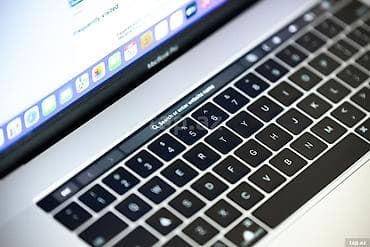 apple 11: MacBook Pro 15-inch 2018-ci il modelini satıram. Kompüter şəxsi — 9