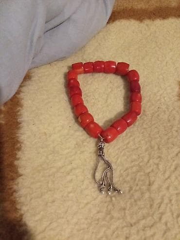 tesbeh: Təcili satilir Qırmızı daşlardan hazırlanan təsbeh - Material: iri — 2