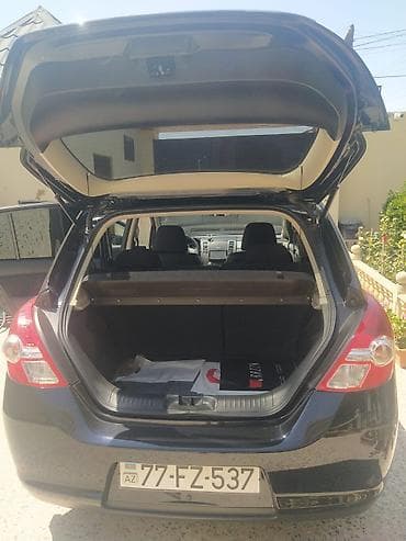 Avtomobil satışı: Nissan Tiida hatchback - Kuzov: 5 qapılı hatchback, qara rəng - — 9