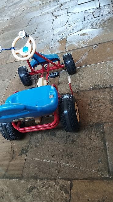 oyunca: Uşaq pedallı go-kart - Dörd təkərli, stabil konstruksiya - Pedalla — 4