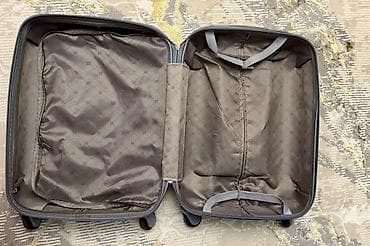 Çamadanlar: Çamadan tecili satilir endirimle 30 azn‼️‼️‼️Heç bir problemi — 3