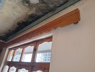 Taxta pərdə karnizi - Material: təbii ağac (laklanmış) - Üslub