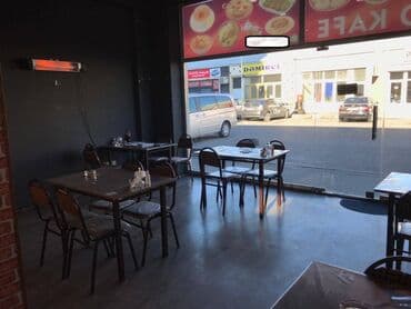 novxani restoranlar: Razində 40 kv.m sahəsi olan, bütün avadanlıqlarla təmin olunan, yol — 6