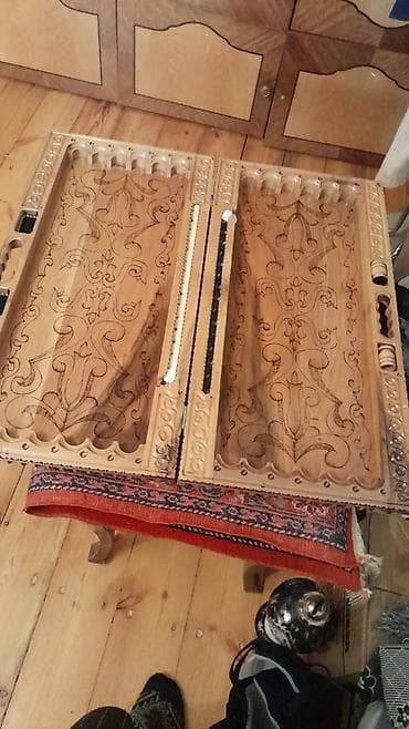 Əl işı taxta nərd taxtası - Material: bərk ağac (tam ağacdan oyma) -
