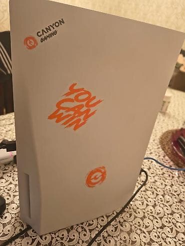 PlayStation 5 (Disk versiyası) oyun konsolu Üzərində 2 pult və lalafo.az -da PlayStation 5 (Disk versiyası) oyun konsolu Üzərində 2 pult və