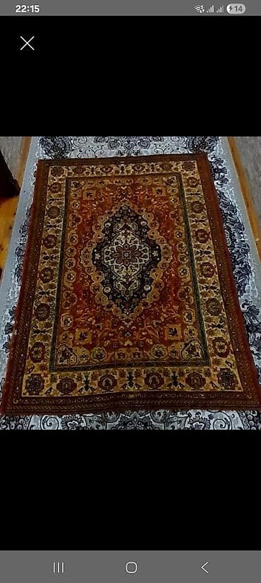 - Məhsul: Klassik naxışlı xalça - Material: Yüksək sıxlıqlı toxunuş