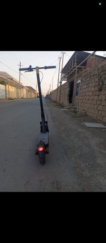 velosipedlər 26 liq: Surəti:25 di polnu zaryatqaynan 60 km gedir modeli İksyomi m5 — 1