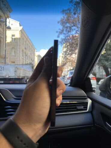 Lixiang: IPhone 16 Pro, 256 GB, Qara, Face ID — 4