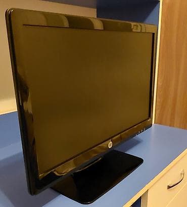 Modemlər və şəbəkə avadanlıqları: HP masaüstü kompüter + monitor dəsti Detallar: - Sistem bloku: HP — 2