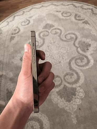 macbook pro m4: IPhone 14 Pro, 128 GB, Matte Gold, Barmaq izi, Simsiz şarj, Face ID — 4