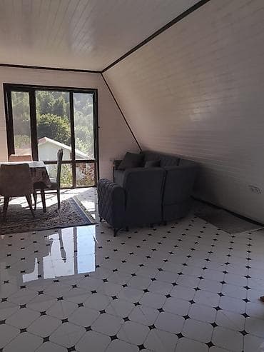 salyanda satilan evler: Dağ mənzərəli müasir A‑frame tipli isti hovuzlu ev (kirayə/istirahət — 2