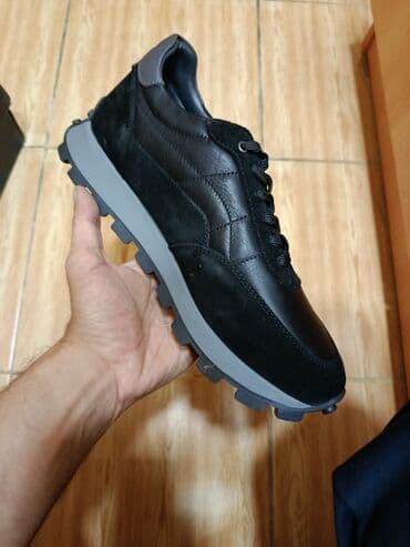 makasin ayaqqabilar kisi ucun: Ayaqqabı Derimod brendi👈 Ölcü (42)(43)👈 Temiz 💯 deri👈 Teze karopkada👈 — 2