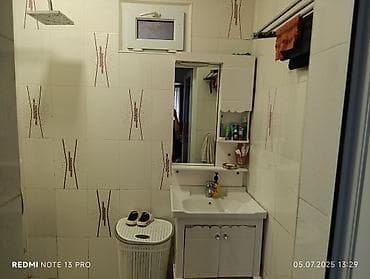 bar oturacaqi: Mətbəx: - Künc tipli, krem rəngli parlaq fasadlı modul mətbəx mebeli - — 1