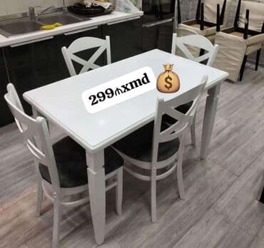 Masa desti rəng seçimi var