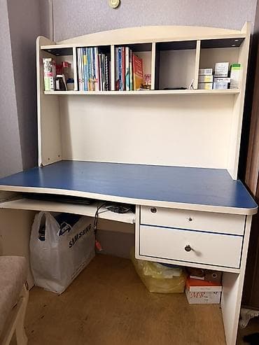 Düz masa, Stulsuz, Polkalı, Siyirməli, Sadə laminat