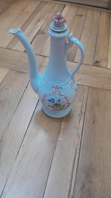 Dulevo fabriki istehsalı qədimi porselen qrafa/çaydan. - Material — 1