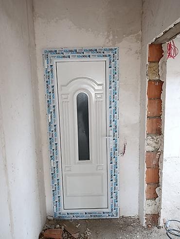 plastik qapı pəncərə: Plastik qapilar -90 azn Dekor qapilar - 130 azn Kombi wkaflari- 80 — 9