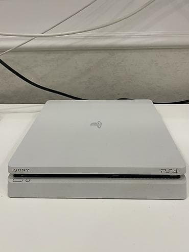 ps 4 ag: Sony PlayStation 4 Slim – Ağ rəng Xüsusiyyətlər: - Model: PS4 Slim - — 1