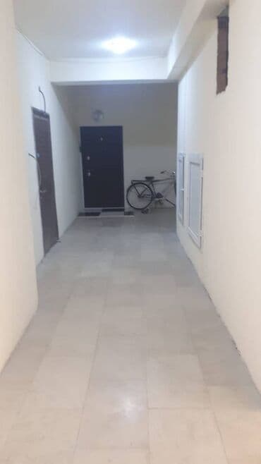 9 ci mikrorayon satilan evler: 3 otaqlı, Yeni tikili, m. Neftçilər, 144 kv. m — 3