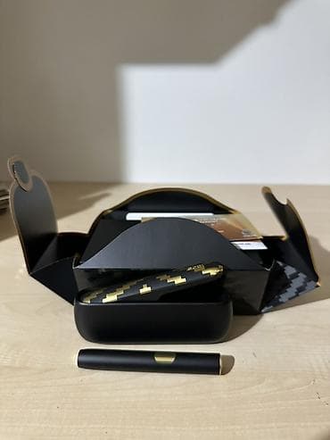 qara kofta: IQOS İLUMA SPECİAL EDİTİON - Model: IQOS 3 Duo - Rəng: qara/gildən — 1