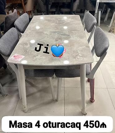 yeni il dekoru: Masa desti — 1