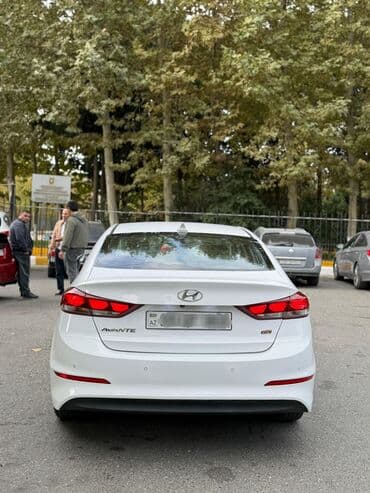 купить чехлы на авто: Hyundai Elantra: 1.6 л | 2017 г. Седан — 5