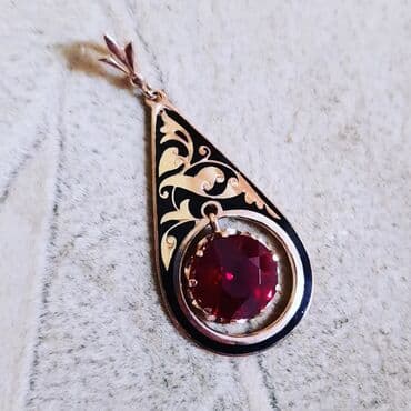 tək qaş: Kulon, Sarı qızıl, 583 Əyar, Yaqut, 742 g — 2