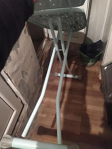 Вешалки: Məhsul: Ütü masası - Geniş və uzadılmış ütüləmə səthi, çoxsaylı — 4