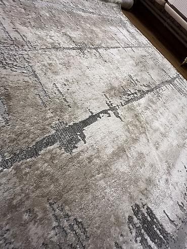 kavralit: Xalça - Rəng palitrası: boz, qəhvəyi-bej və açıq krem tonları; müasir — 4