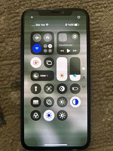 philips xenium 9@9u: IPhone Xs, 256 GB, Qızılı, Qırıq, Face ID — 3