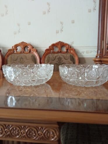 Bitkilər: Təmiz xrustal vazalar — 2