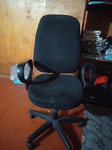 Ofis kreslosu - Rəng: qara - Material: yumşaq parça oturacaq və bel lalafo.az -da Ofis kreslosu - Rəng: qara - Material: yumşaq parça oturacaq və bel