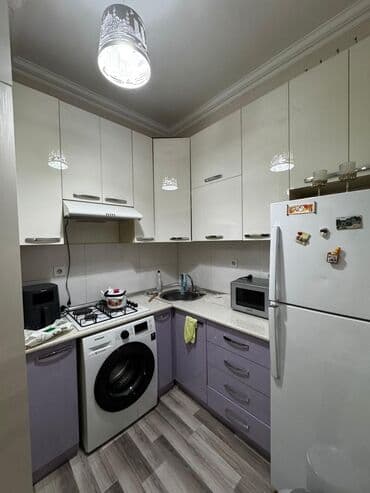 Mətbəx mebeli işlənməmiş təzə saxlanıb.Gəlib mebelin vəzyətinə baxa