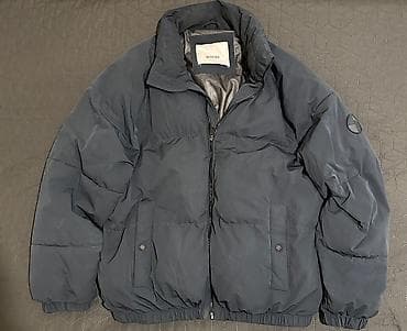 Bershka kişi puffı şişmə qış gödəkçəsi - Rəng: tünd boz/navy - Model — 1