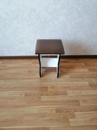 Taburetka /pufik. Новый товар. Размеры 43х32х32 см. Верх экокожа lalafo.az -da Taburetka /pufik. Новый товар. Размеры 43х32х32 см. Верх экокожа