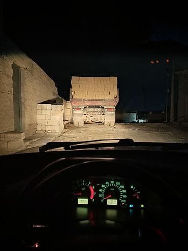 Təbii ağ daş (şəbəkə/qala taşı) – tikinti üçün - Material: Yerli